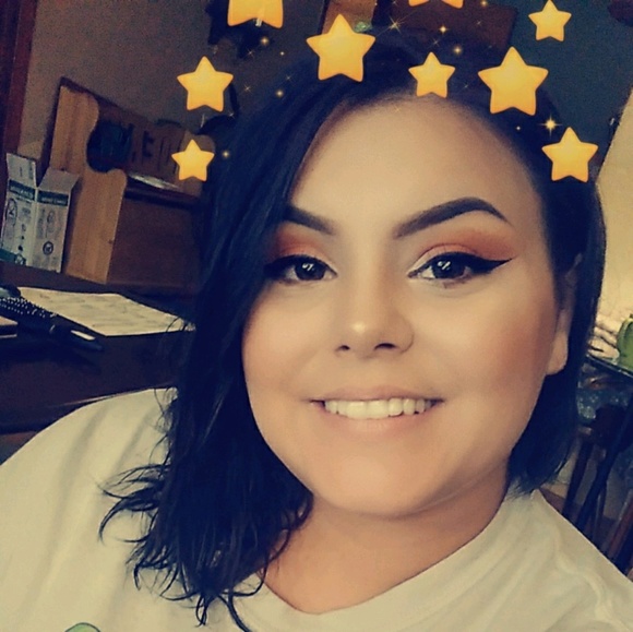 Meet your Posher, Lori - Picture 1 of 1